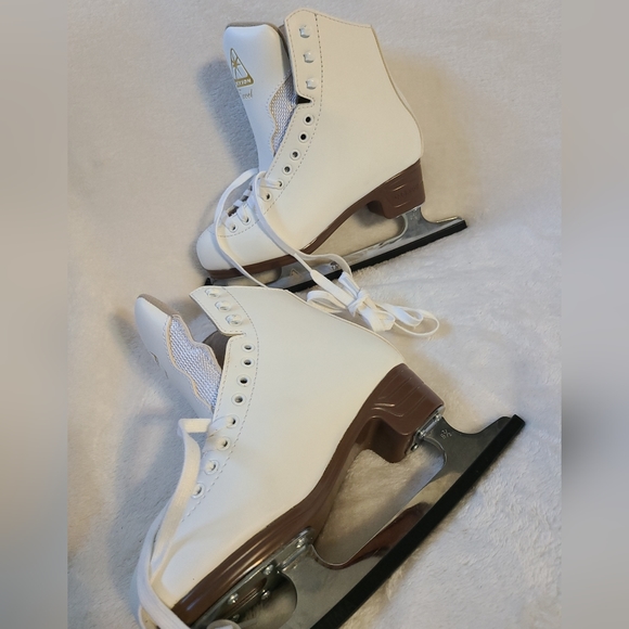 Jackson Excel Shoes Jackson Excel 291 Youth Girls 3 C Figure Skates